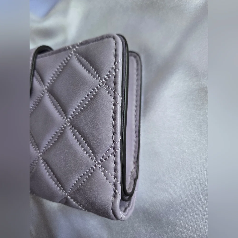 Kate Spade Lavendar Quilted Leather Wallet In EUC - Picture 3 of 12